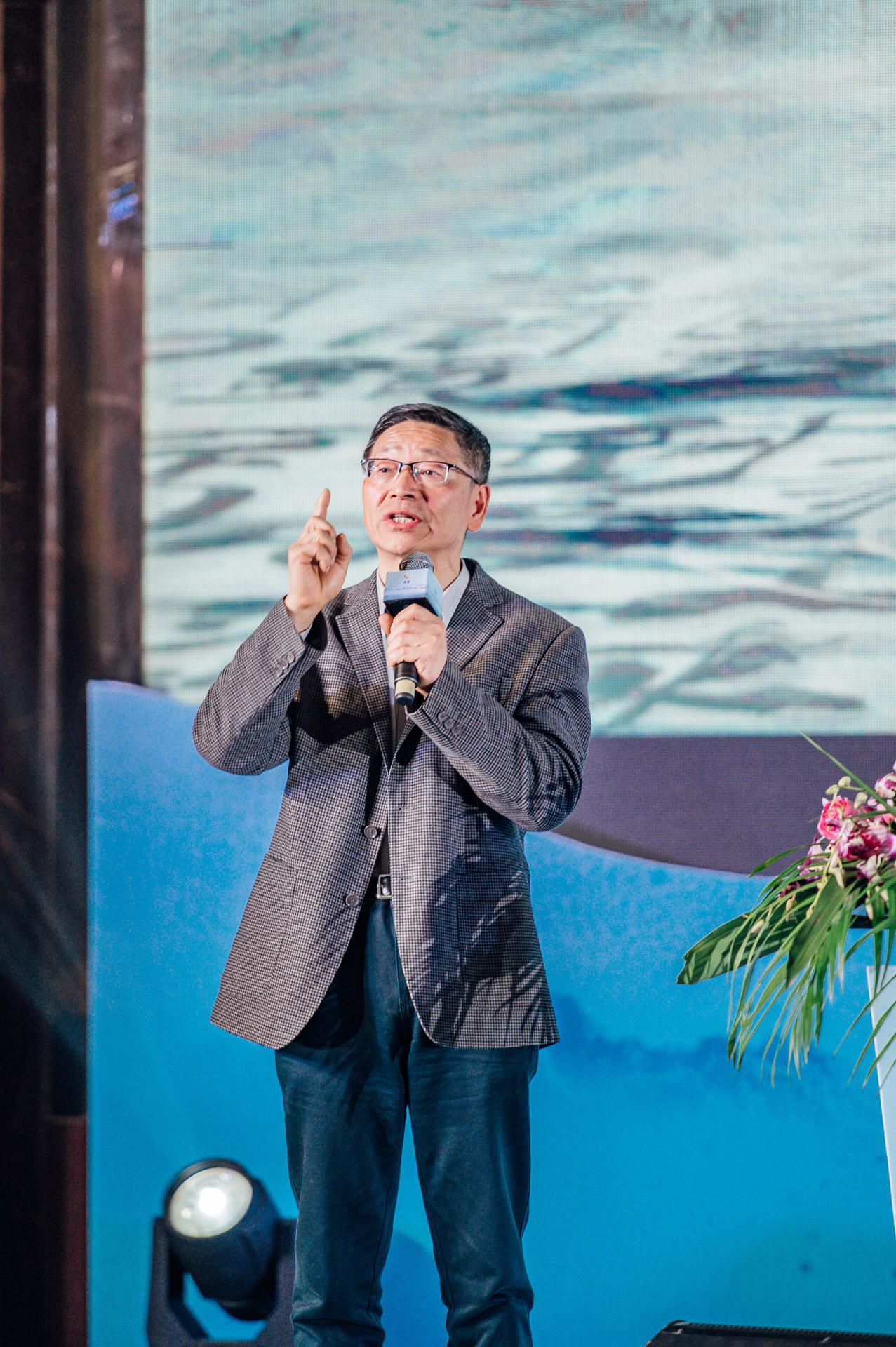 GU6_6481.jpg GU6_6481.jpg